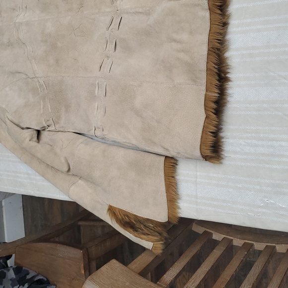 BKE Tan Leather Jacket with Brown Fur Trim - Picture 7 of 11